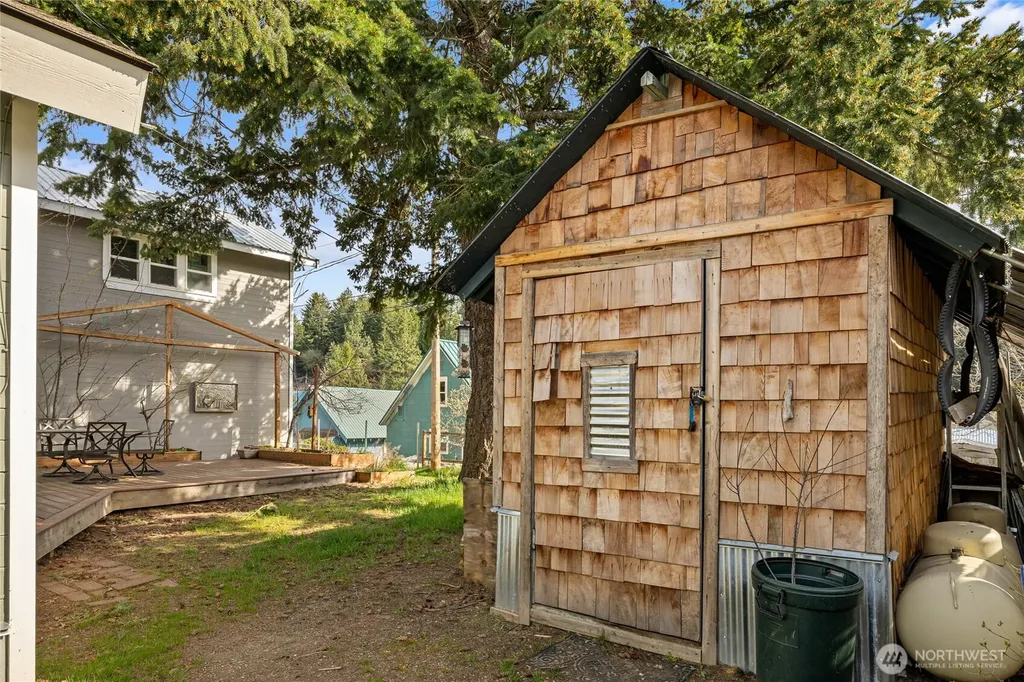 132 4th Street Roslyn WA 98941