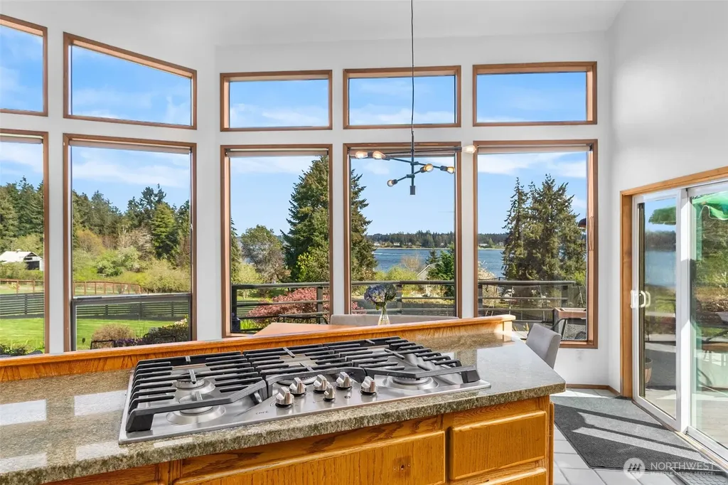 7746 Manzanita Drive NW Olympia WA 98502