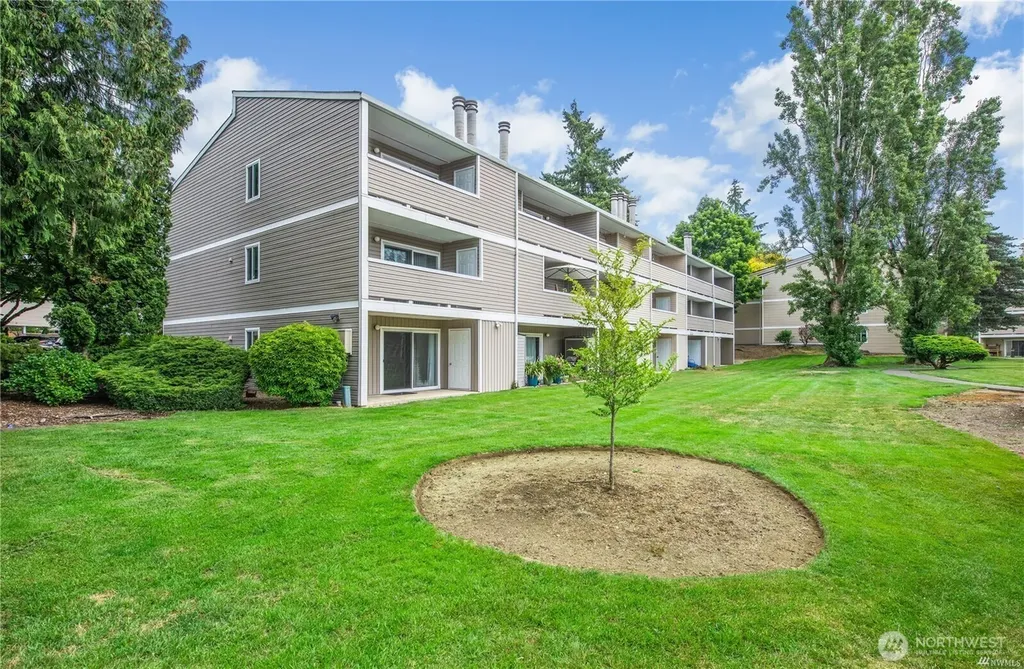 12423 NE 131st Court Kirkland WA 98034