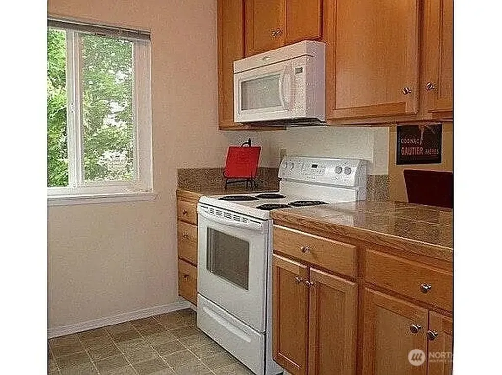 12423 NE 131st Court Kirkland WA 98034
