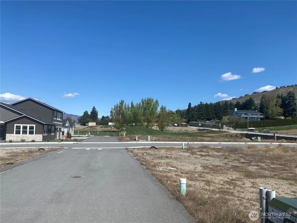 134 Harold Street NE East Wenatchee WA 98802