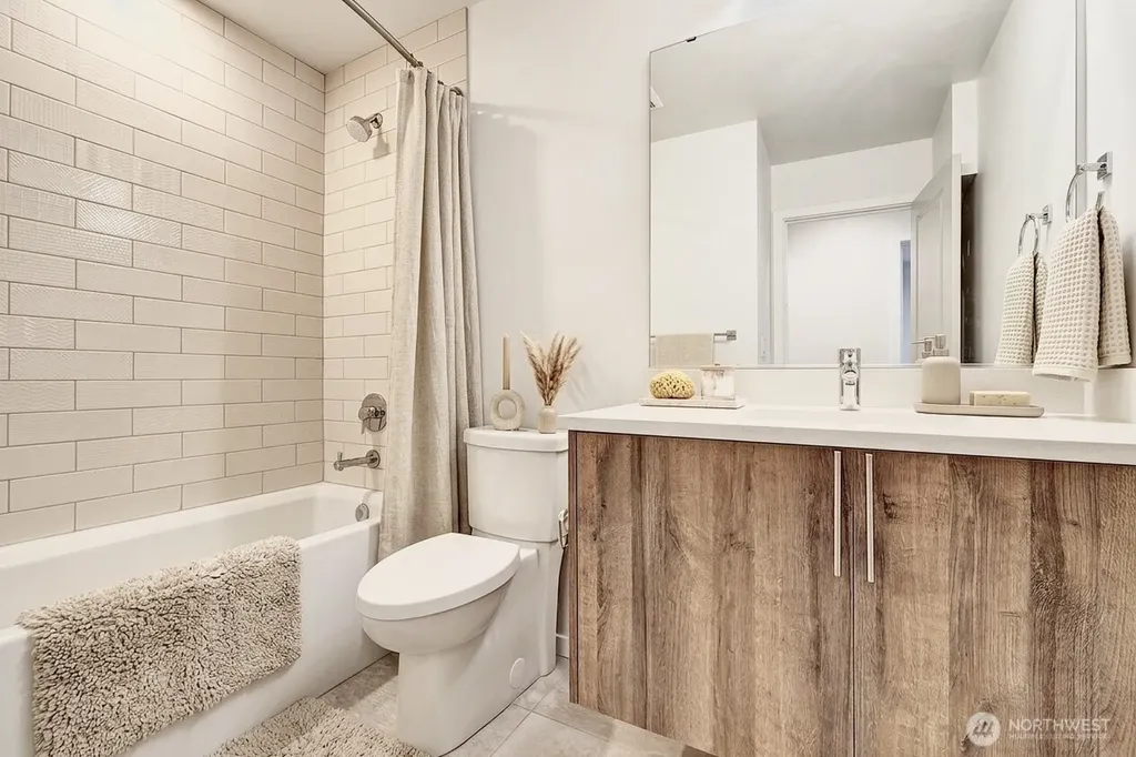 3216 15th Avenue W Seattle WA 98119