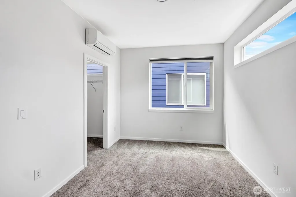 3216 15th Avenue W Seattle WA 98119