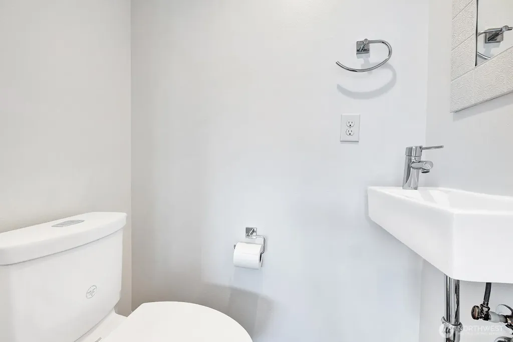 3216 15th Avenue W Seattle WA 98119