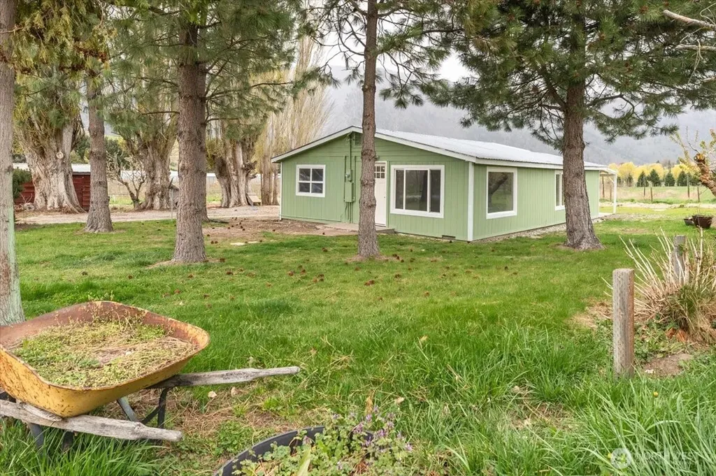 293 Barkley Road Manson WA 98831