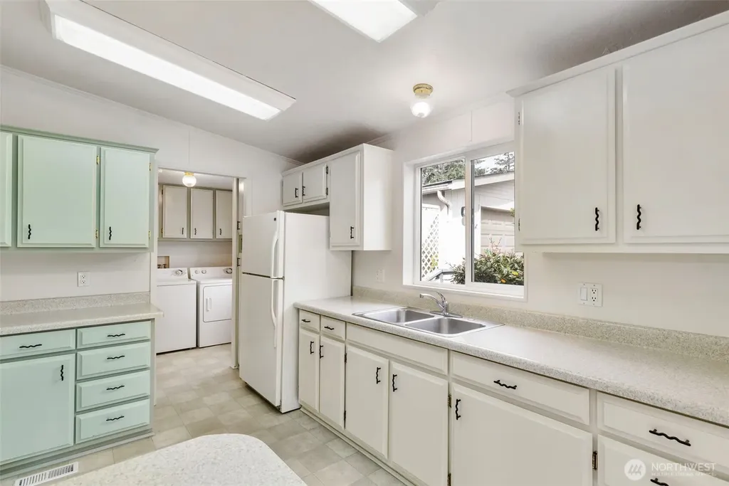 1754 NE Mesford Road Poulsbo WA 98370