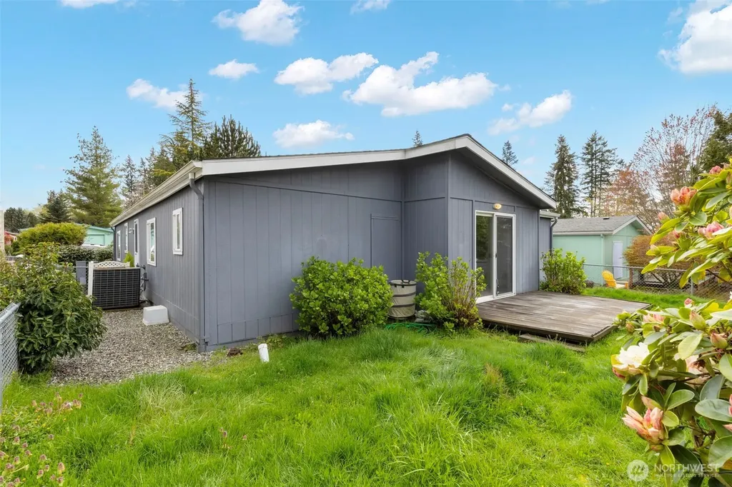 1754 NE Mesford Road Poulsbo WA 98370