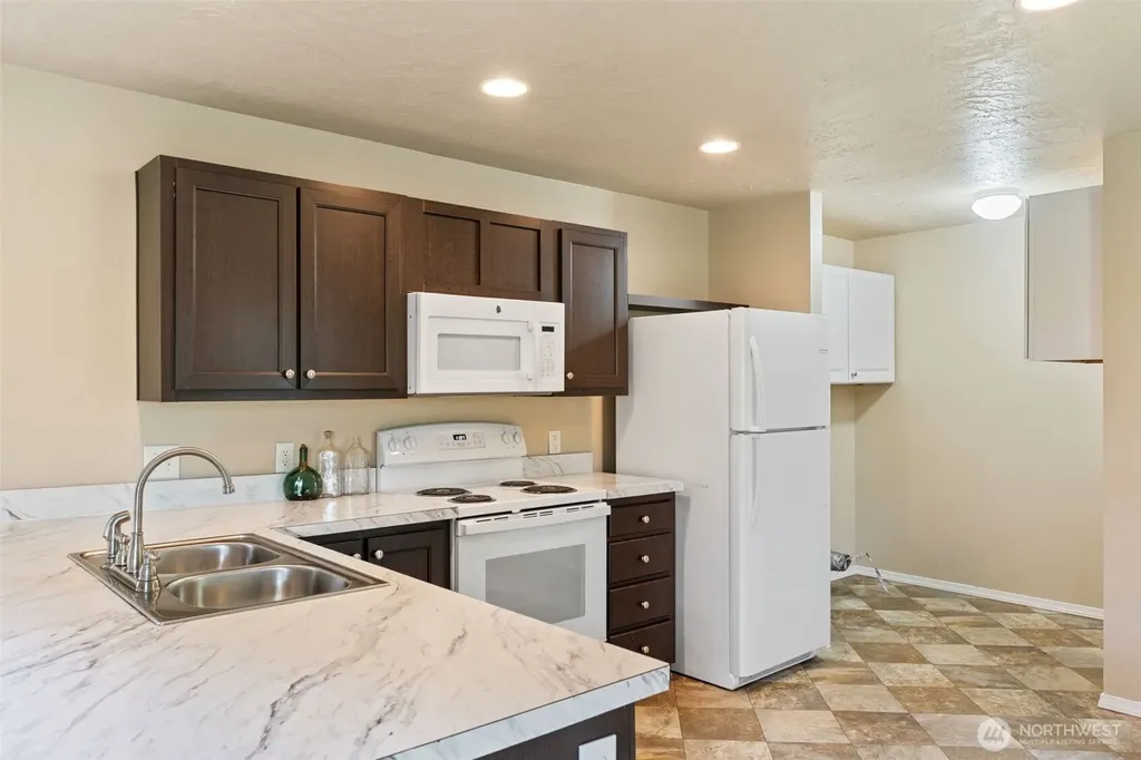 1441 State Route 6 Chehalis WA 98532
