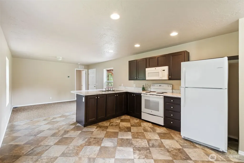 1441 State Route 6 Chehalis WA 98532