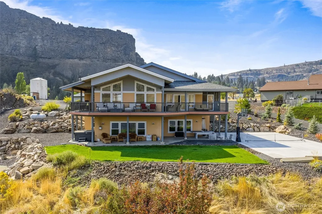 25725 Lincoln Hill Pl E Creston WA 99147