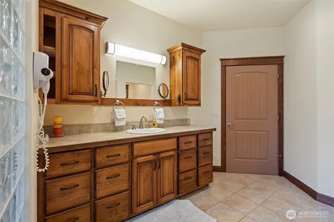 25725 Lincoln Hill Pl E Creston WA 99147