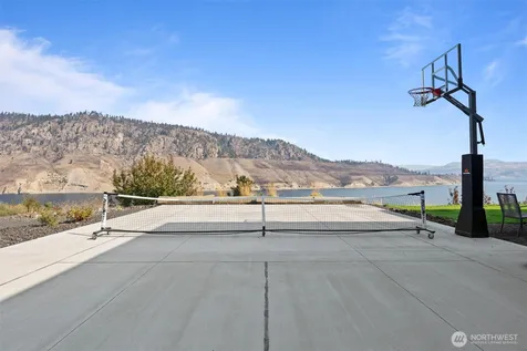 25725 Lincoln Hill Pl E Creston WA 99147