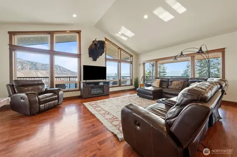 25725 Lincoln Hill Pl E Creston WA 99147