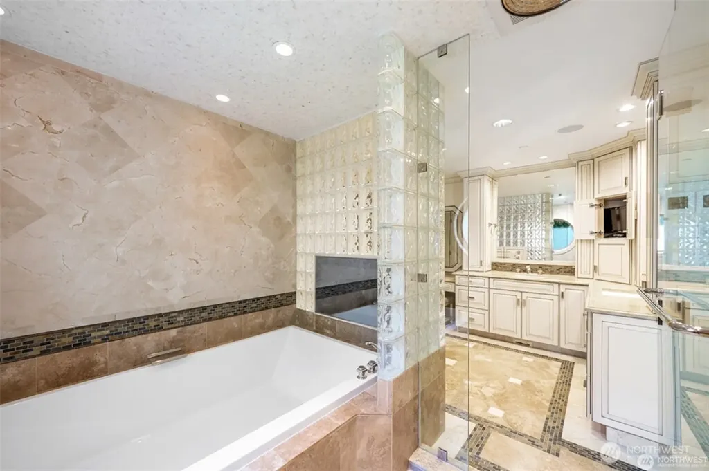 11009 317th Avenue NE Carnation WA 98014