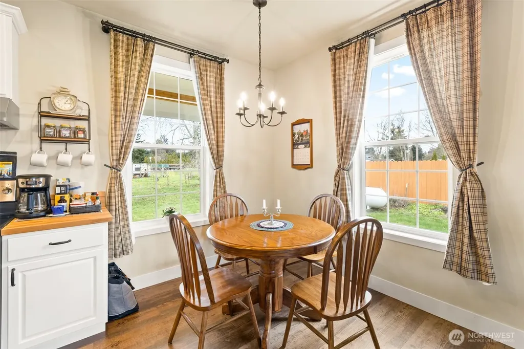 981 W Hendrickson Road Sequim WA 98382