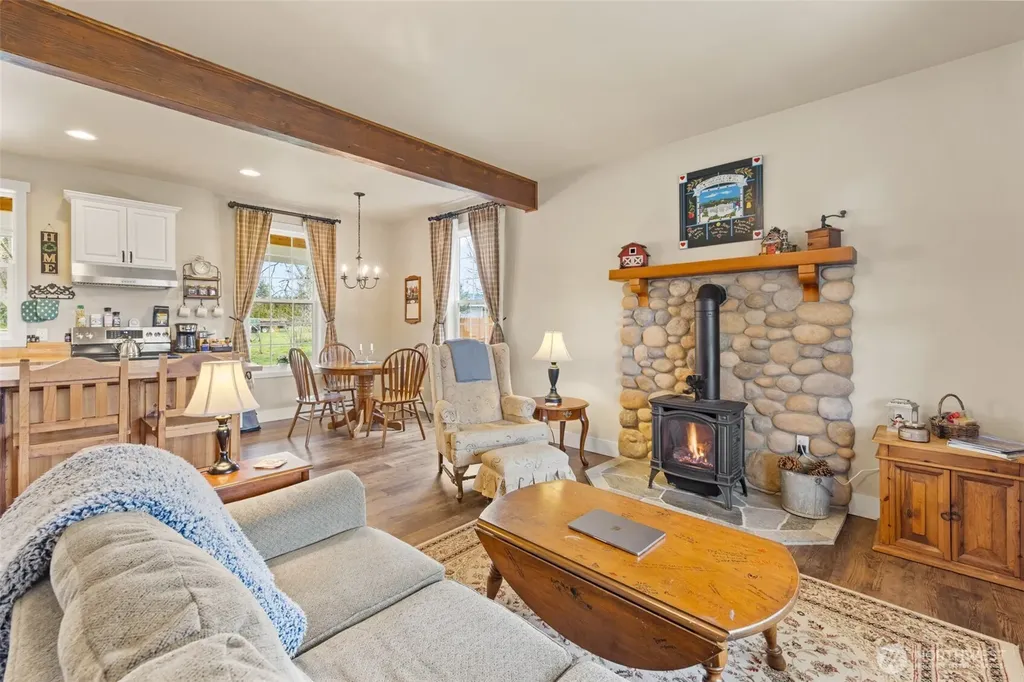 981 W Hendrickson Road Sequim WA 98382