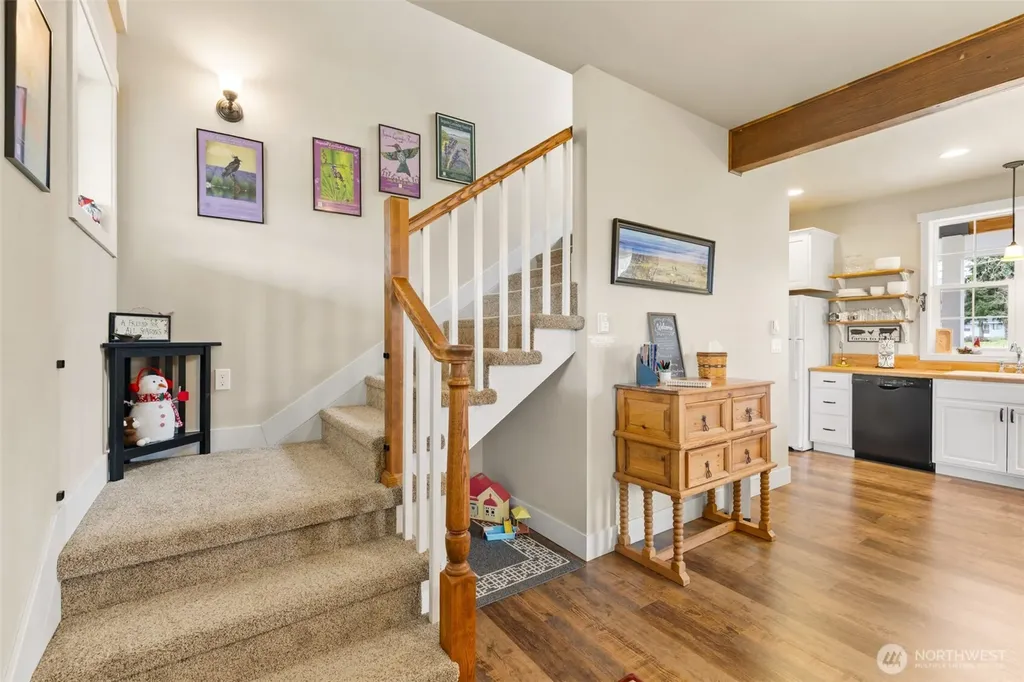 981 W Hendrickson Road Sequim WA 98382