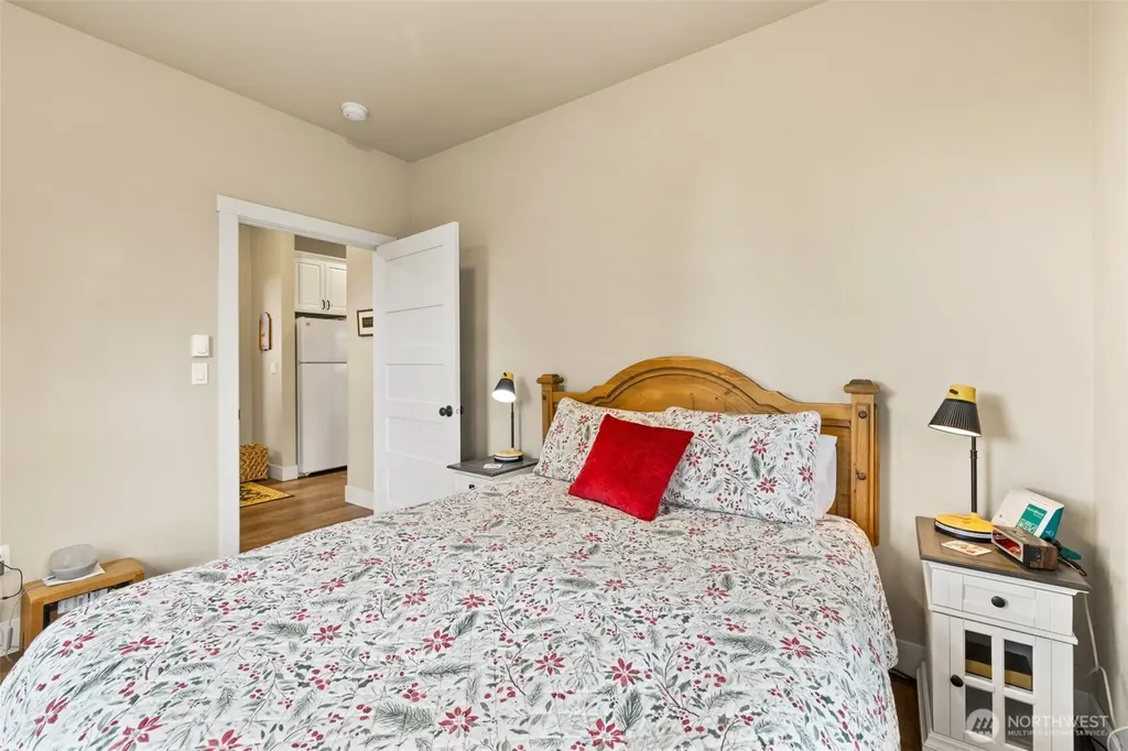 981 W Hendrickson Road Sequim WA 98382