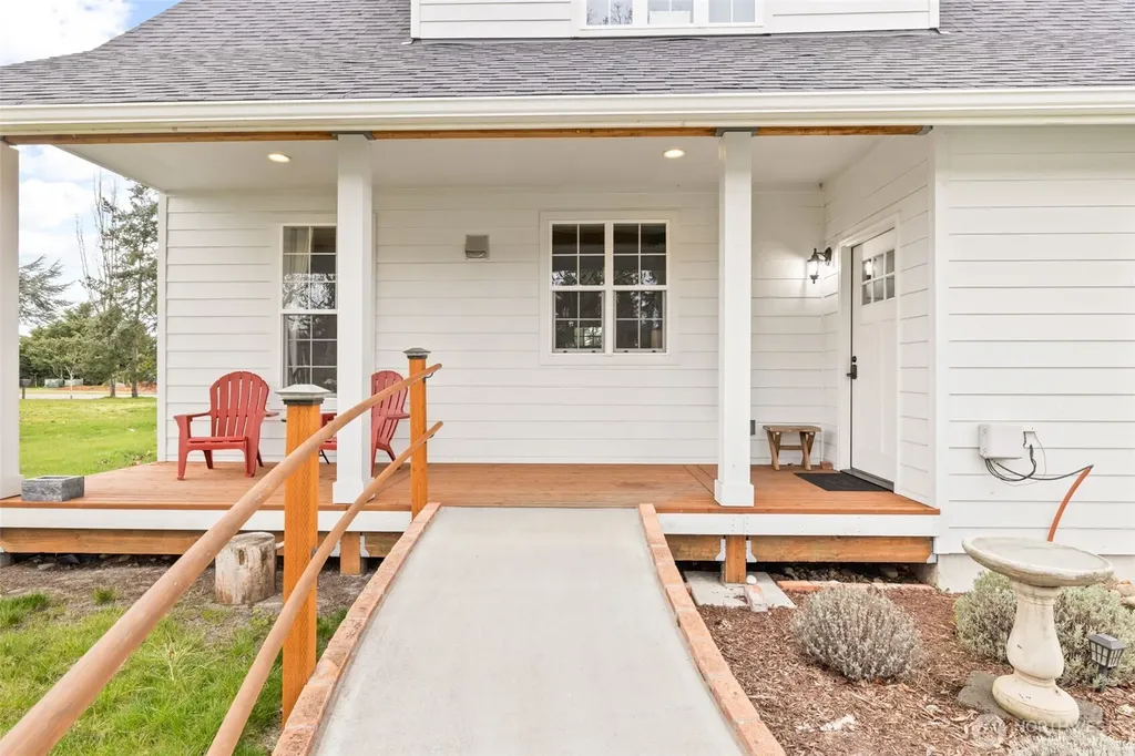 981 W Hendrickson Road Sequim WA 98382
