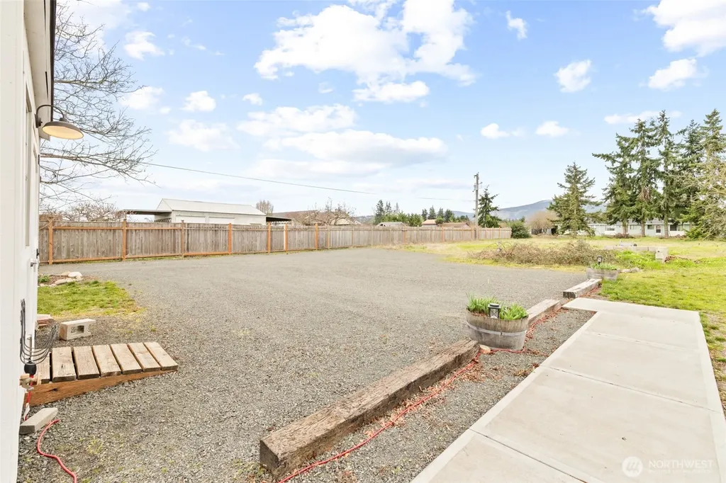 981 W Hendrickson Road Sequim WA 98382
