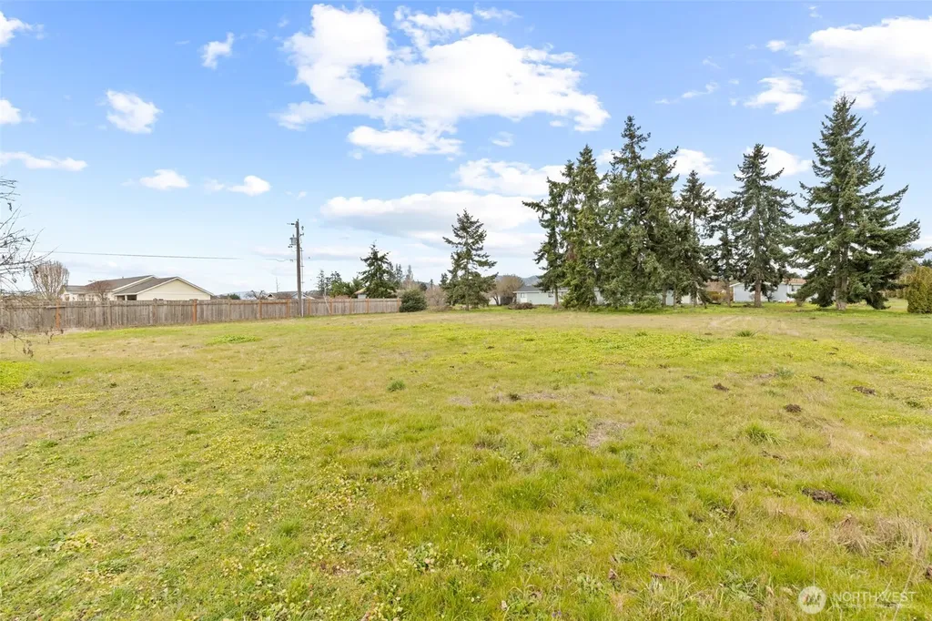 981 W Hendrickson Road Sequim WA 98382