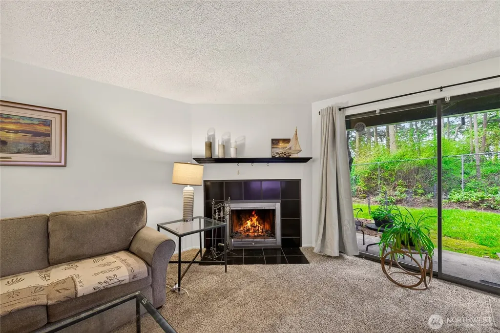 75 NW Columbia Oak Harbor WA 98277