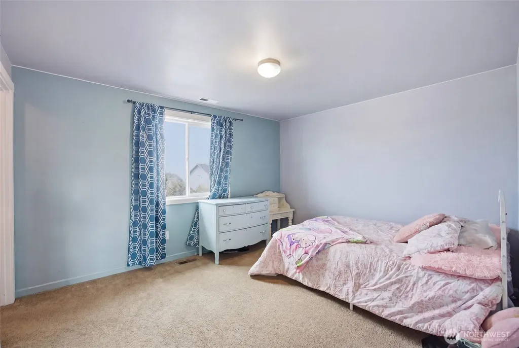 802 Willow Avenue NE Quincy WA 98848