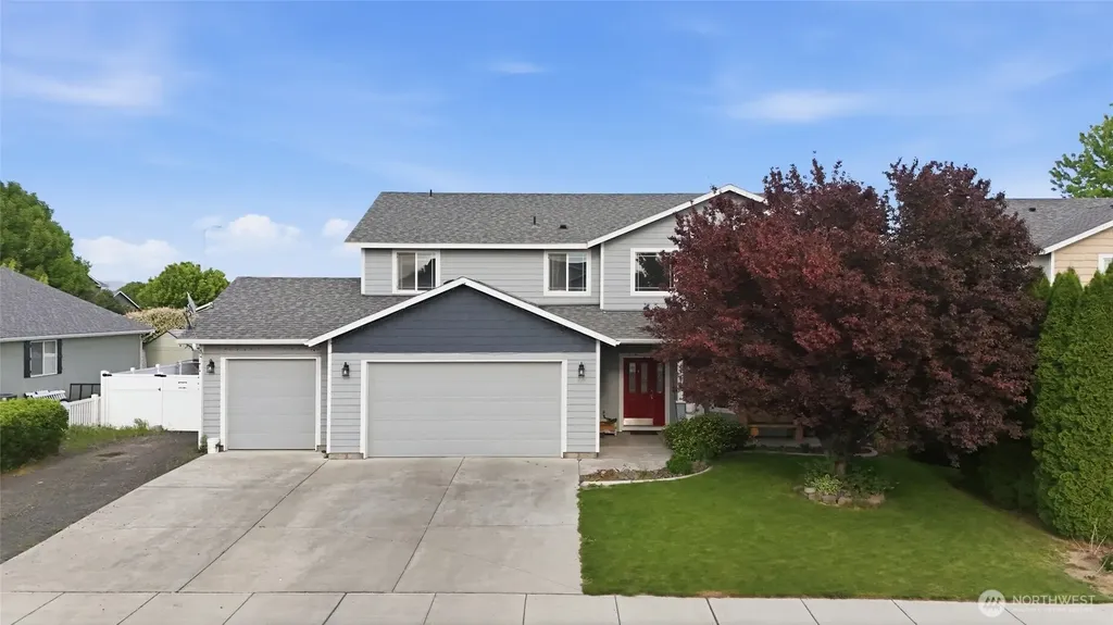 802 Willow Avenue NE Quincy WA 98848