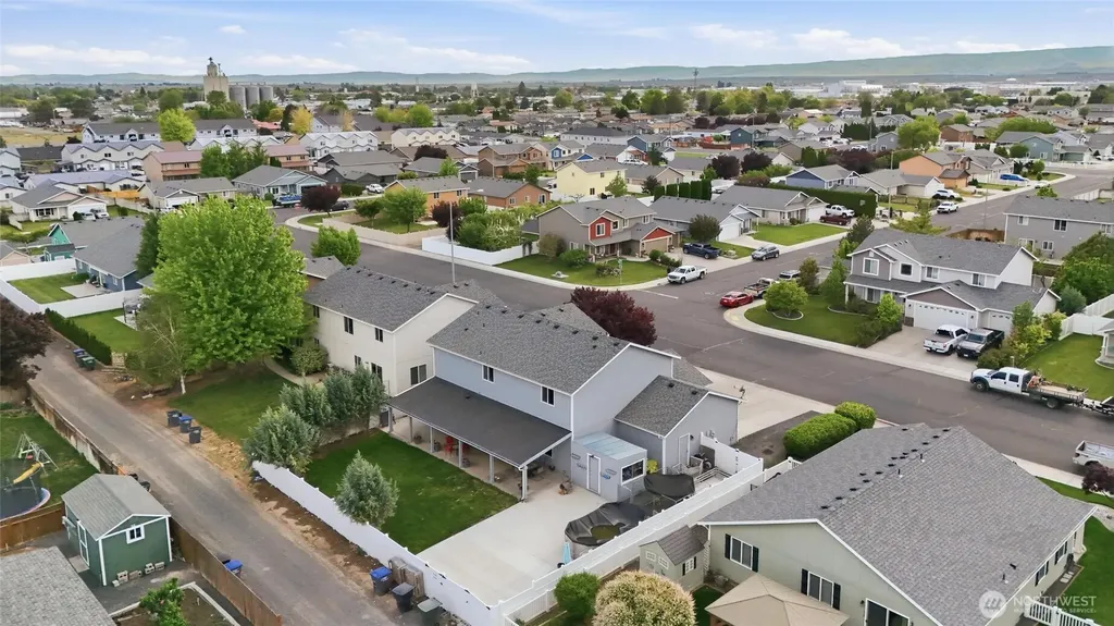 802 Willow Avenue NE Quincy WA 98848