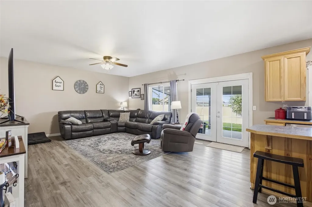 802 Willow Avenue NE Quincy WA 98848