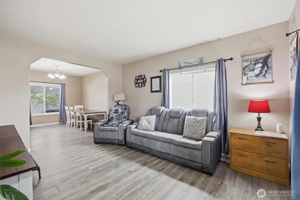 802 Willow Avenue NE Quincy WA 98848