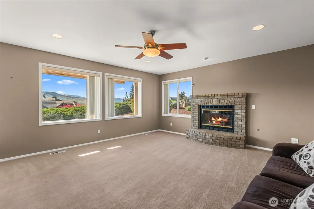 2205 N Devon Avenue East Wenatchee WA 98802
