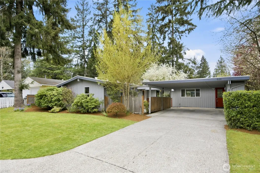 634 167th Avenue NE Bellevue WA 98008