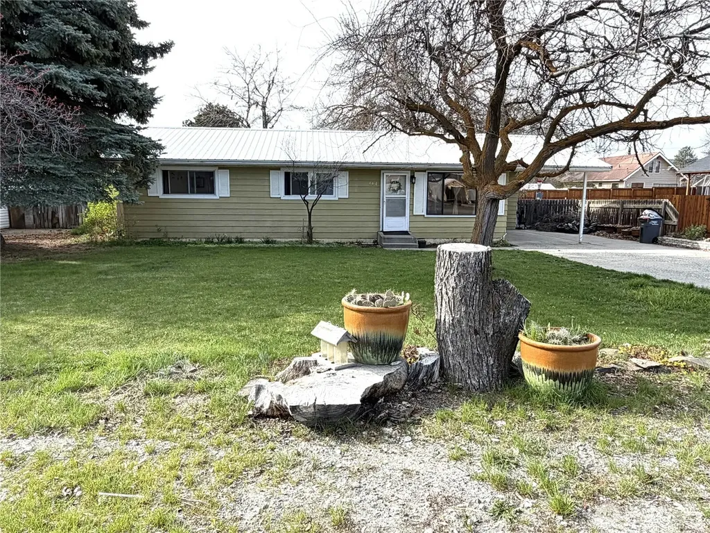 104 W First Street Waterville WA 98858