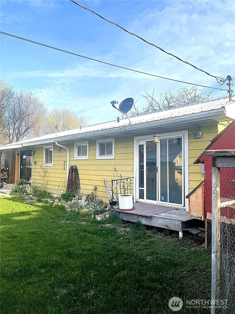 104 W First Street Waterville WA 98858