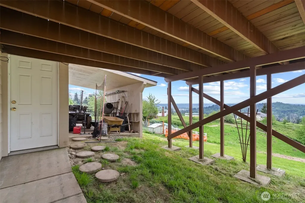 507 Williams Finney Road Kelso WA 98626