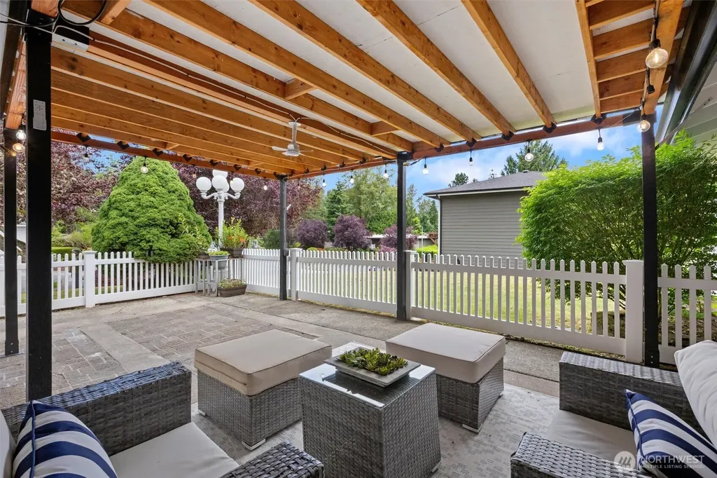 7624 141st Avenue NE Redmond WA 98052