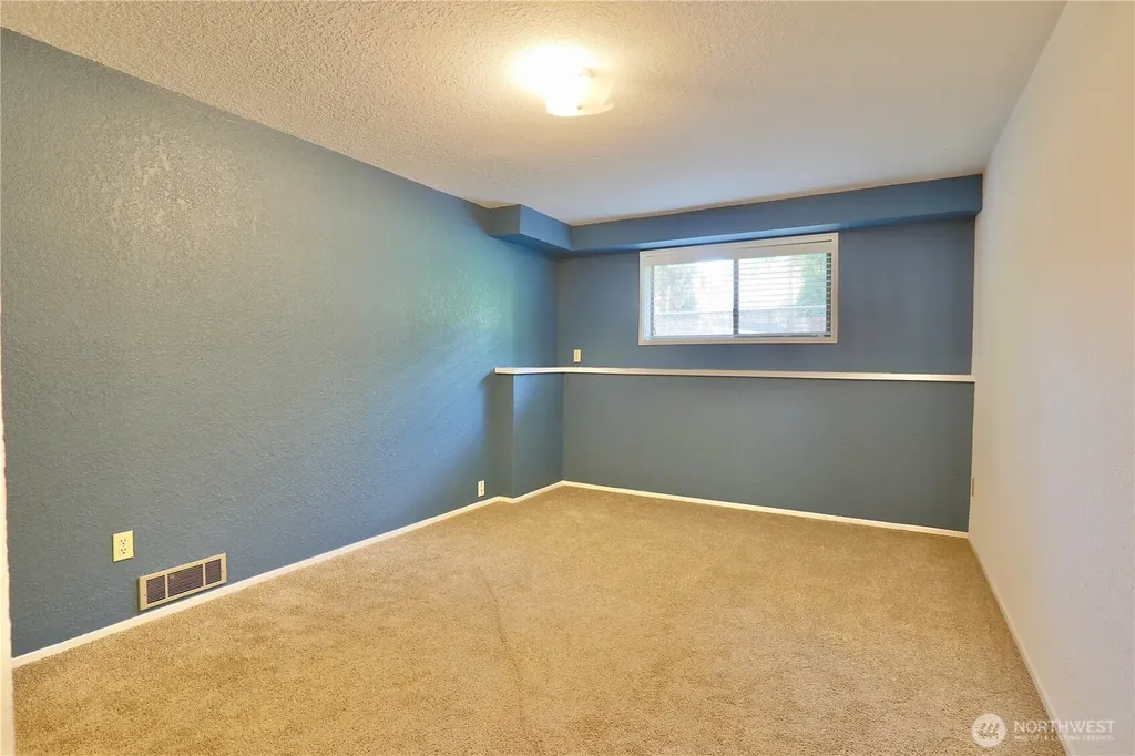 5911 150th Place SW Edmonds WA 98026