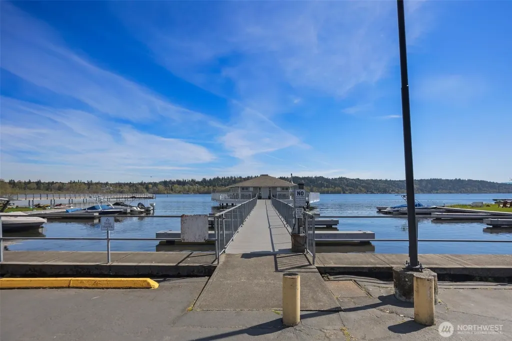 17302 NE 45th Street Redmond WA 98052