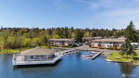 17302 NE 45th Street Redmond WA 98052