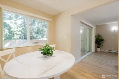 17302 NE 45th Street Redmond WA 98052