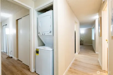 17302 NE 45th Street Redmond WA 98052