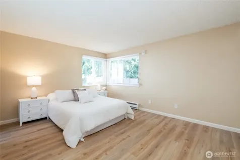 17302 NE 45th Street Redmond WA 98052