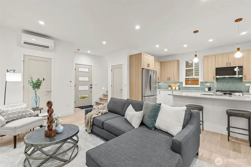 3552 S Dawson Street Seattle WA 98118