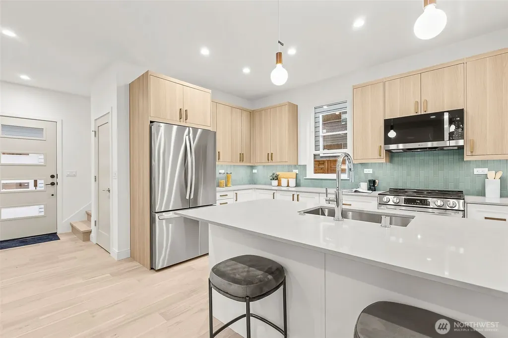 3552 S Dawson Street Seattle WA 98118
