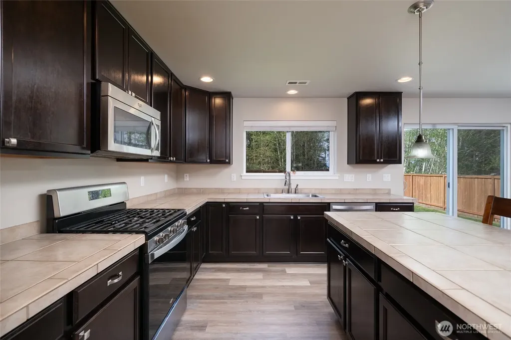5547 Timberridge Drive Mount Vernon WA 98274