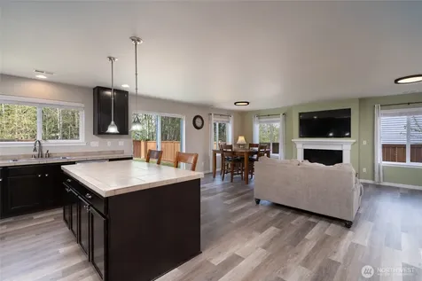 5547 Timberridge Drive Mount Vernon WA 98274