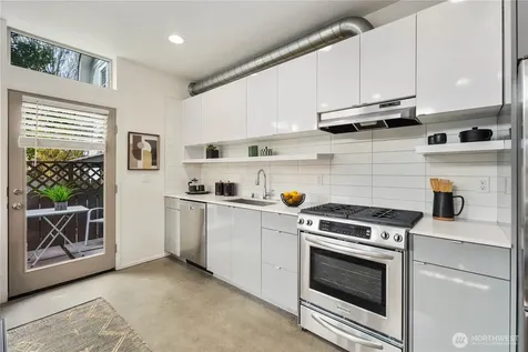 929 14th Avenue Seattle WA 98122