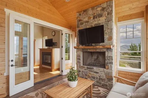 357 Lakayuse Road Manson WA 98831