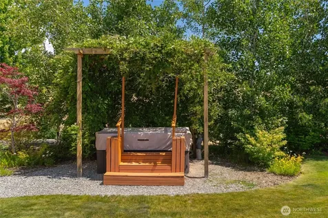 357 Lakayuse Road Manson WA 98831